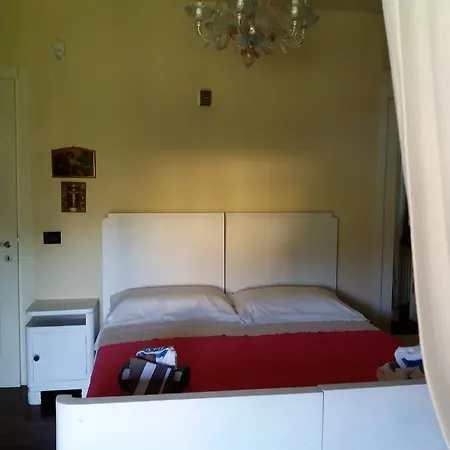 La Querciolaia 3* Massa (Tuscany)